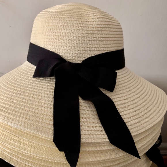 👒 1 LEFT - White Claw Beach Hats 👒 - Picture 3 of 6